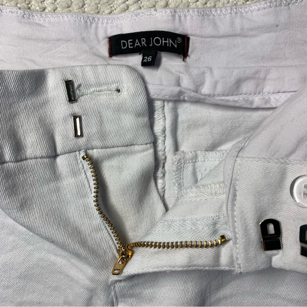 Dear John White Denim women's Size 26 julian shorts Cuffed Chino Style - Picture 2 of 9
